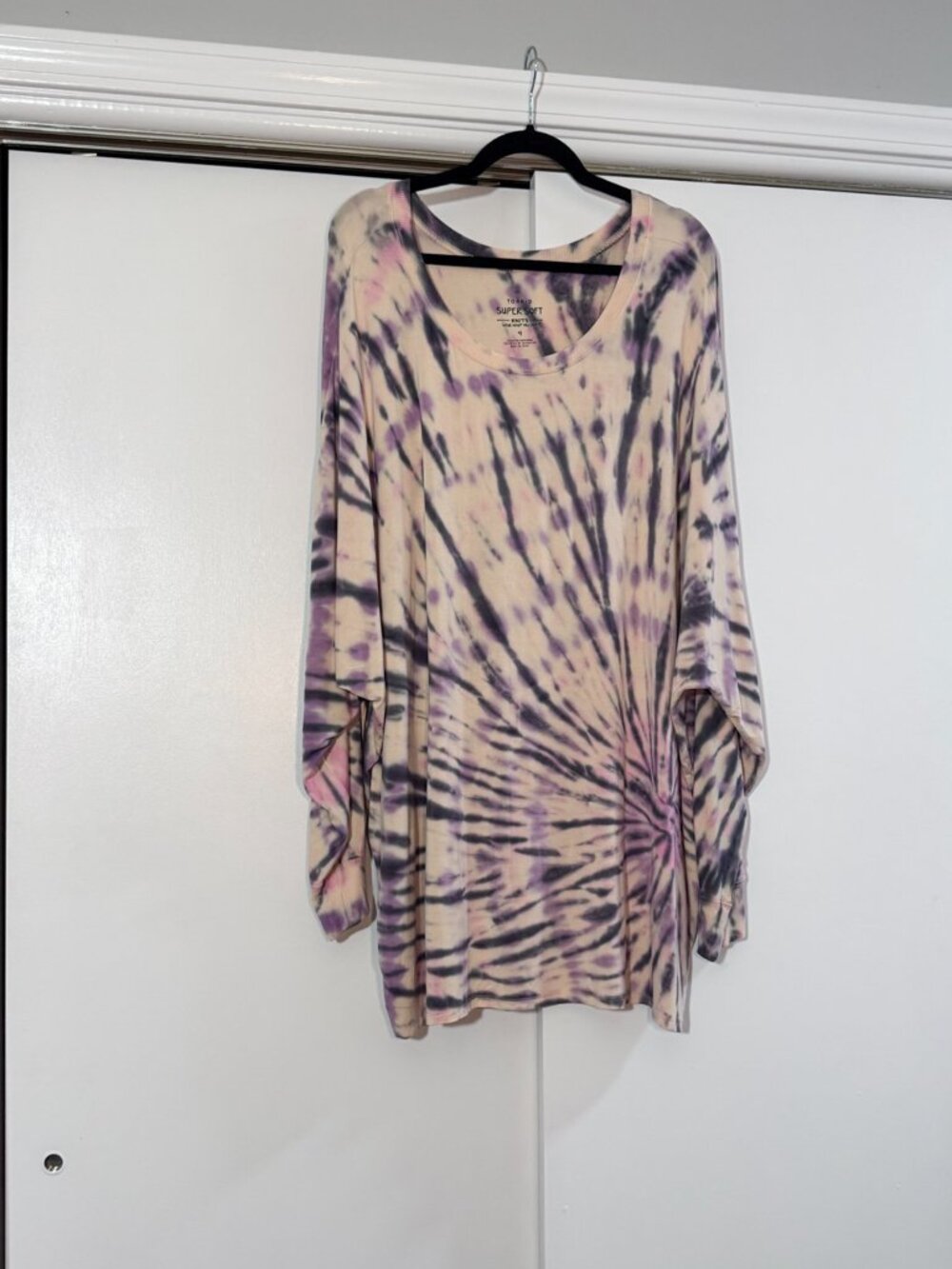 Torrid relaxed fit super soft crew neck dolman tie dye tee size 4 - Picture 4 of 5